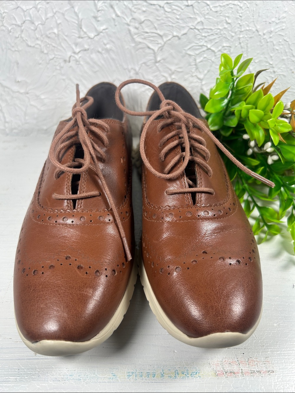 Cole Hann Zerogrand Womans Brown Wingtip Oxford Lace-Up Rubber Sole Shoes Sz 7B - Picture 4 of 11